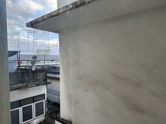 12月1日（金）

7時すぎに起床して天気の確認。

本日のコーラートは晴れ。