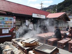 別府に足を延ばして岡本屋売店で