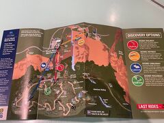 此処でバンドに変える人は珍しいらしく、係の人が『あなたたちは色々案内をしてくれる人がいないから。。。。（添乗員がいないから）』と、

ケーブルカーで下に降りたら、此処から此処までが30分。
もっと歩きたかったから、こっちのルートで60分。
ホテルの方に戻る東ゴンドラの最終便が16時。

と色々と教えてくれました。
優しい。＾＾

