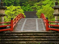 　ここから室生寺へ。門前に架かる朱塗りの太鼓橋