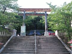 福島市内に独立してある信夫山には多くの神社やお寺があり、昔から信仰が盛んだった福島を感じます