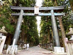 続いては、こちらも我が家の恒例「北口本宮冨士浅間神社」