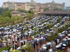 9:15、「東京ディズニーシー・ステーション」から見えた光景にビックリ！
開園時間過ぎてるのに此の行列は何？
人少ないって言ったじゃん…