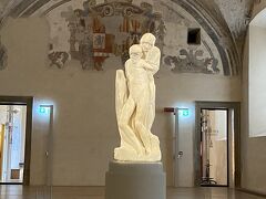 中庭から
「ロンダニーニのピエタ博物館」

ミケランジェロの未完の作品。