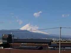 展望台からは富士山と、手前には道の駅伊豆ゲートウェイ函南
このあと、いつもどおり寄ってビールを仕入れ