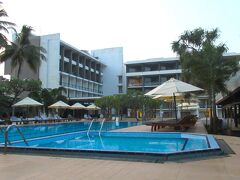 【２日目　2024/01/15（月）】晴れ
08：30　ネゴンボの「ゴルディサンズホテル」を発ちます。

ホテルの詳細は
https://4travel.jp/travelogue/11880430