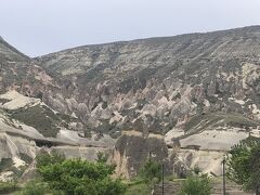 最初に来たのはパシャバーです。
きのこみたいな形の「妖精の煙突」と呼ばれる奇岩群のある観光スポット。
イメージした通りのカッパドキアの景色です！