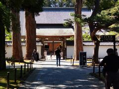 松島の瑞巌寺
伊達家の菩提寺です
元々は天台宗のお寺
それから臨済宗建長寺派→妙心寺派と変遷を重ねてます
松島の海岸からすぐです