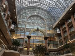 松山三越。素敵な天井。