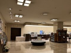 所用を済ませ18時半過ぎホテルに到着。
今回の宿泊先は、ホテルコンコルド。
旅行支援などなくなった中で、お安く泊まれたので決めました。
