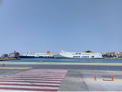 ピレウスの港
大型クルーズ船も入ってくるそうです