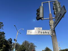 宿から徒歩圏内にTwin Peaksという大きな公園があったので向かってみました。天気は最高！