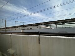 各駅に停まる一番遅いパターンの「たにがわ」なので、本庄早稲田にも停車。