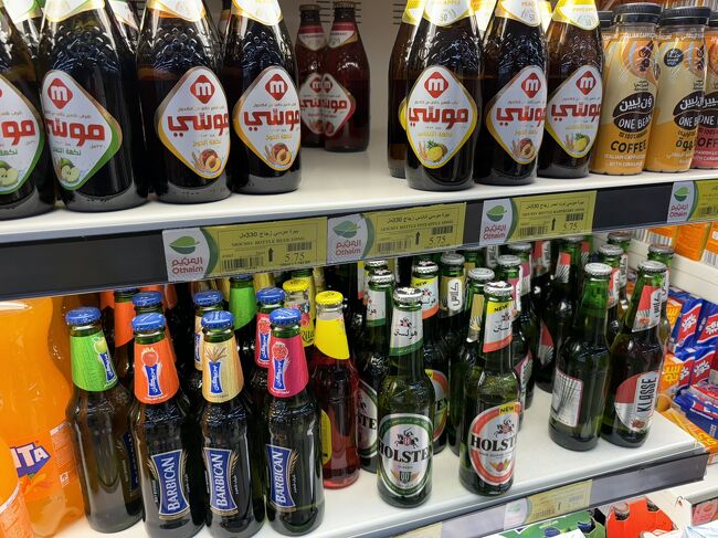 大きめのスーパーならノンアルビールを置いています。残念ながらビールとは程遠いものの、気分だけでも。