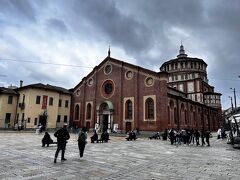 サンタマリアデッレグラツィエ教会を再訪
左の建物に最後の晩餐があります