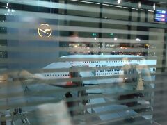 フランクフルトに着きました。ここでEUに入国し、EU域内便でバルセロナに向かいます。