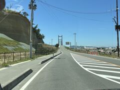 前方に松川浦大橋が見えた。全長は520.3mらしい