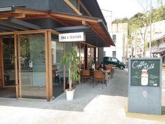 結構歩いたのでDRIP＆DROP COFFEE SUPPLY KINOSAKIで一休み。