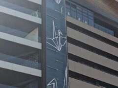 おりづるタワーの折り鶴もだいぶ積み上げられています。