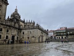 プラテリアス広場の階段を登った見ごて奥にあるキンターナ広場