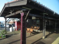 2024.03.29　鳥取ゆき普通列車車内
駅舎が有名な御来屋。