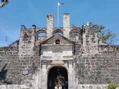 1565年に建てられた、フィリピンで最も歴史があるサンペドロ要塞もすぐ近くでした。（入場81円）
当初はイスラム教徒の監視用で、その後は牢獄や捕虜収容施設になったそうです。