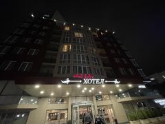 21時40分、ホテルに到着。
ただ、今回私を含めて一人旅が17人もいるのでチェックインも鍵の配布もとにかく時間がかかります。