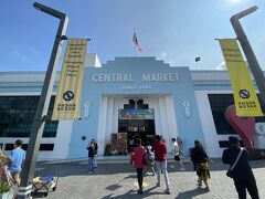 セントラルマーケットでお買い物
開店時間すぐに入店。通路には出店もなく、まだ閉じている店もあった。
ここからKLセントラルへ
友人はKLIAエクスプレスで空港へ。55リンギットと高いけど快適なので。それと、VISAタッチで改札通過すると20％オフのキャンペン中。