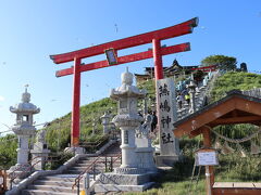 蕪嶋神社に行きました

ウミネコ繁殖地として、国の天然記念物に指定されている蕪島の中にある神社です