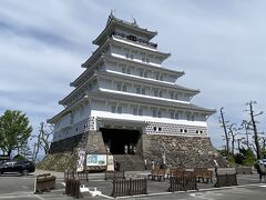 着きました～。凛としてキレイ。
昭和39年に復元されたそう。