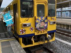 諫早駅で乗り換え。
これは乗ってきた島原鉄道の車両。