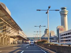 5:30
おはようございまーす(ｏ´∀｀ｏ)ﾉ
ただ今、羽田空港駐車場に到着しました～