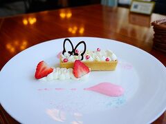 イーストサイドカフェにて。スペシャルメニュー。かわいいケーキ。
リールに投稿しました。
https://www.instagram.com/reel/C2J8EXmP7uo/?utm_source=ig_web_copy_link&igsh=MzRlODBiNWFlZA==(@aoty_home)