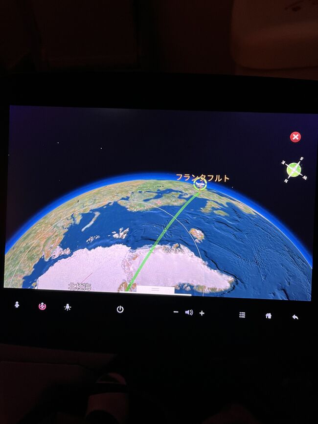 １４時間ものフライトは、北極圏を通過するルート