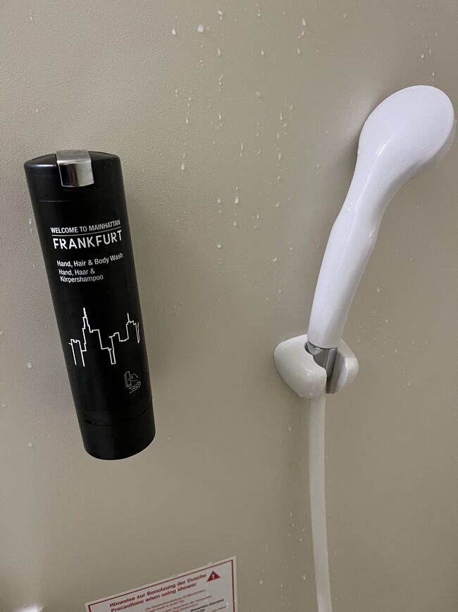 ボディソープとシャンプー兼用<br />リンスはなし