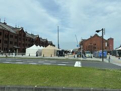 赤レンガ倉庫まで戻ってきました。