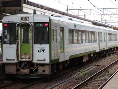 さて、案内所を後にし向かったのは羽越本線のホーム。

以前、長野から直江津、新潟を経由し秋田方面へと向かった際に乗り潰しが終わっていればよかったのですが、新潟→新発田を白新線経由で乗り通したためものの見事にここ新津～新発田が残ってしまった次第というわけでして。
完全に電化されている路線ではありますが、他路線との車両運用共通化のためかこの区間を走る列車は(貨物列車を除き)全て気動車とのこと。