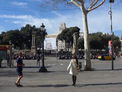 カタルーニャ広場です