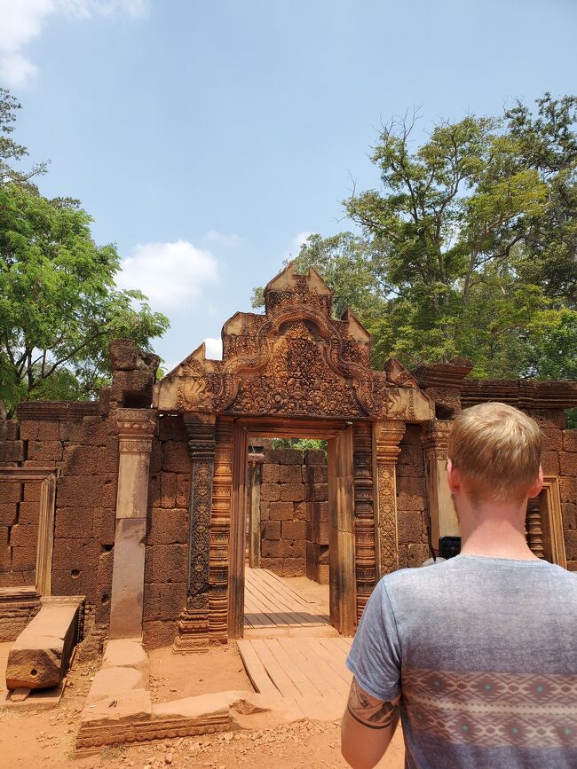 こちら、とても楽しみにしておりました。<br />「女の砦」バンテアイ・スレイ。