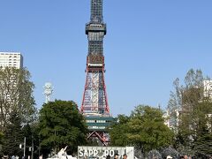札幌大通り公園。こちらも改修中。