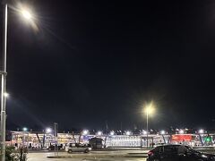 0時半。
ナポリ中央駅に着きました。
ホテルは　徒歩7分ほどの　ベッラナポリ・ホテル。