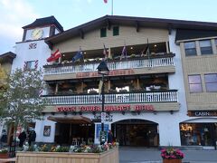 晩ごはんはバンフアベニューブリューイング
酒造屋さんがやっているお店でよくおススメに登場する