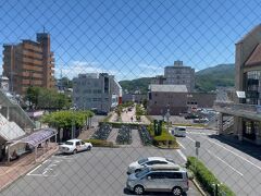 茅野駅に到着。