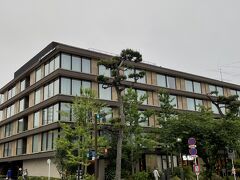 本日のホテルは、メトロポリタン鎌倉。
鎌倉駅のすぐ近くですが、最近できたこともありお部屋も共用部分も奇麗で落ち着く雰囲気です。

あまりにもお上品すぎて、扉が見えなかったことも(笑)