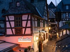 夜になるとほとんど人通りもなくなりました