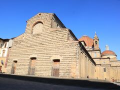 サン・ロレンツォ教会
フィレンツェで最も歴史のある教会。
メディチ家出身者の埋葬の場となっていたそうです。

