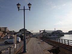 「寺院と教会の見える道」の散策を終えて、次に向かったのが平戸港です。