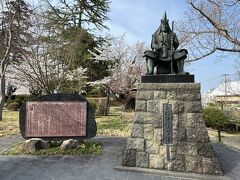 上杉謙信公像