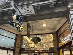 ブロックアーケードと、ロイヤルアーケードを散策