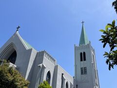 外交官の家の後は港の見える丘公園へ向かいます

この辺りは高級住宅街
めっちゃ高そうな家がいっぱい

山手教会のこの建物もイイ感じです